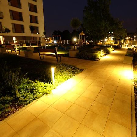 Lodz Fabryczna Apartament エクステリア 写真