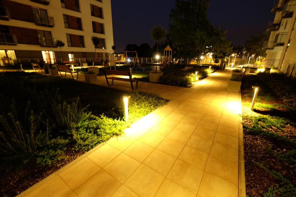 Lodz Fabryczna Apartament エクステリア 写真