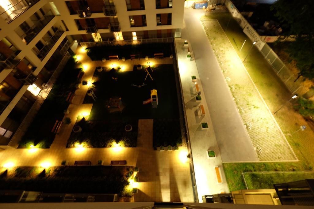 Lodz Fabryczna Apartament エクステリア 写真